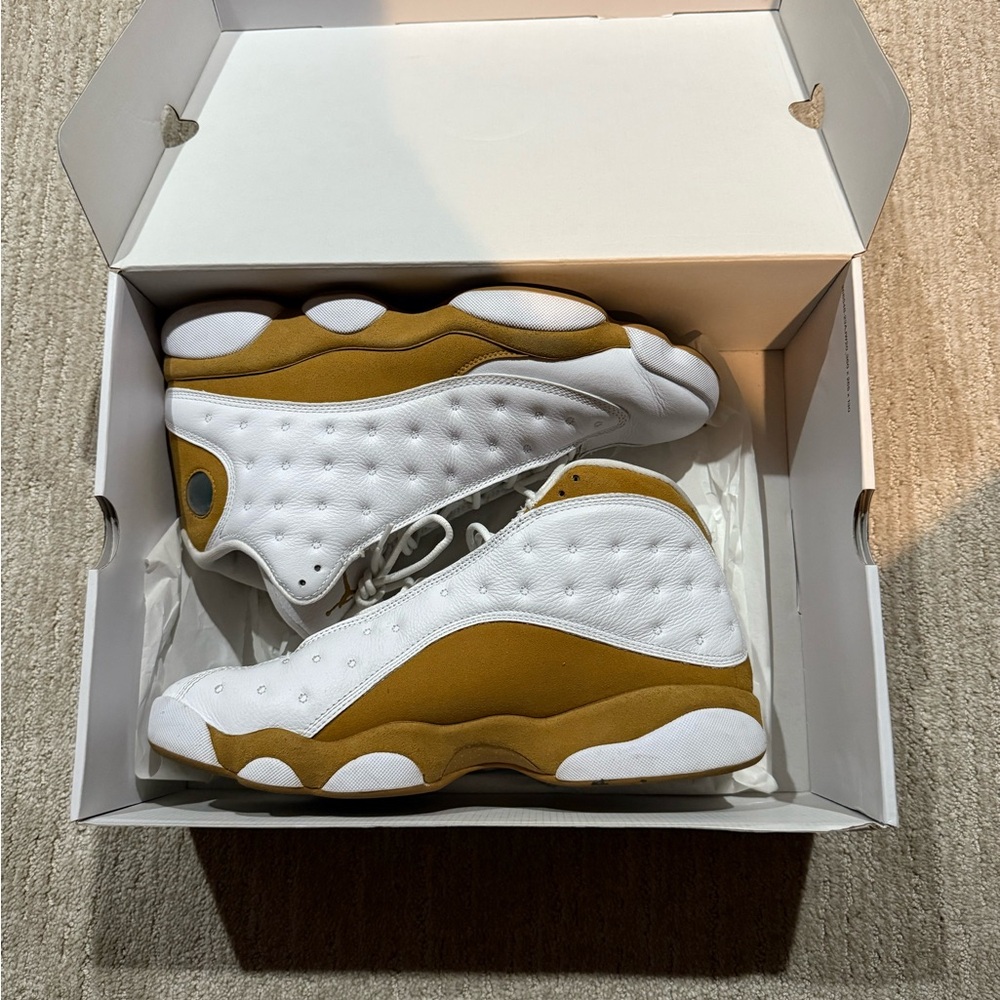 Air Jordan 13 Retro - Picture 2 of 7